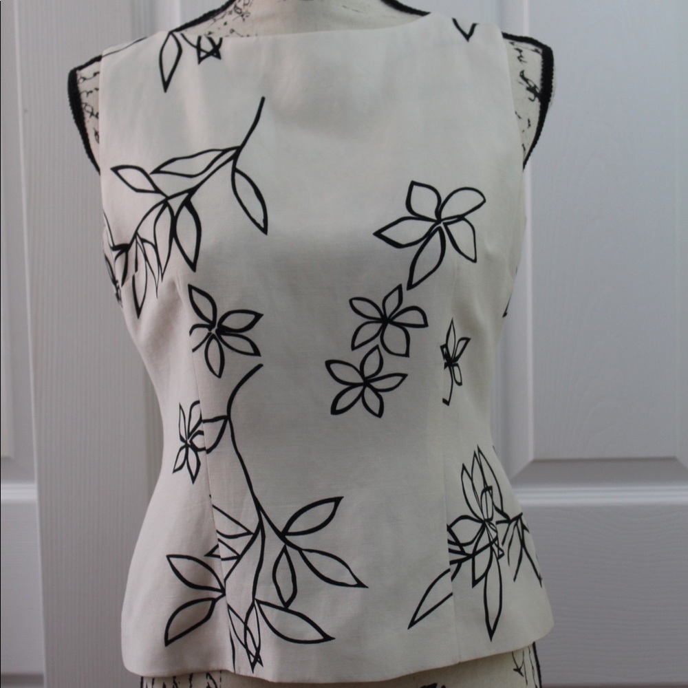 David Warren Black and White top